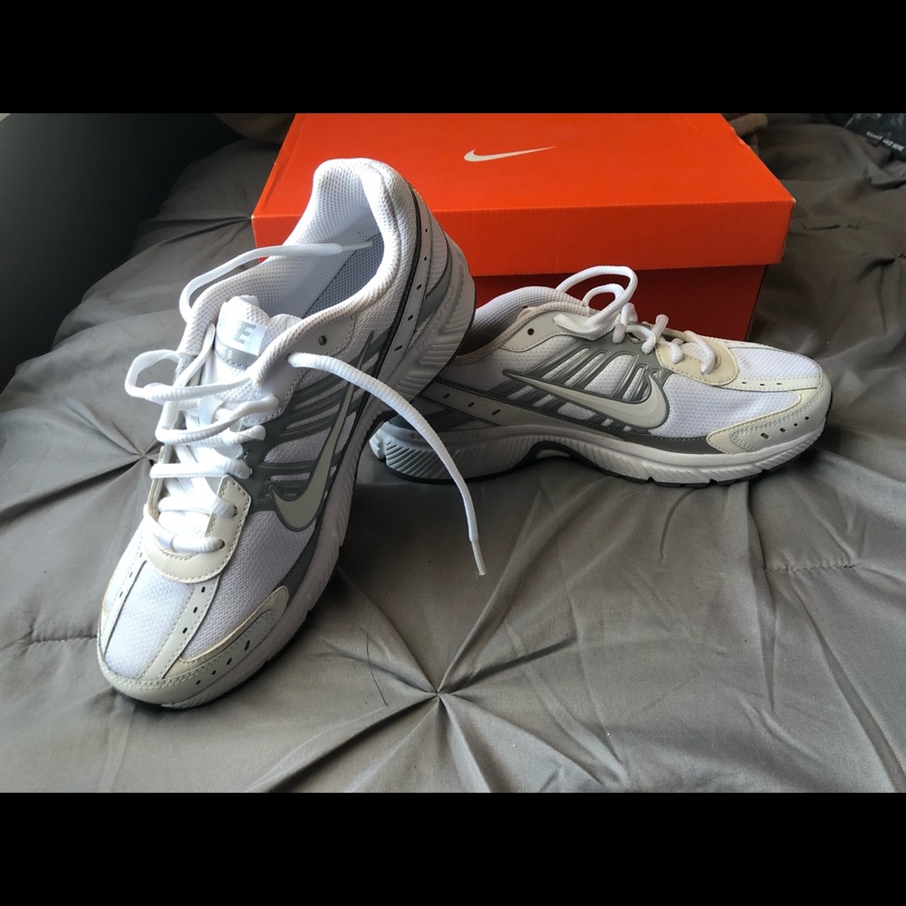 Nike Dart Sneakers